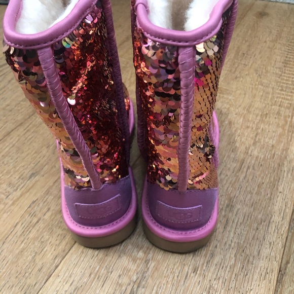 New UGG Classic Short Sequin Boot, Pink Sparkly Boots, UGGs w Sequins, … - Picture 9 of 11